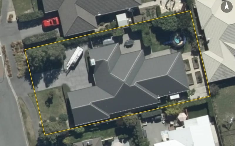 30 Foresters Crescent