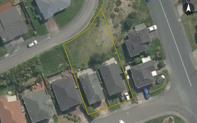 2 Meadowcroft Grove