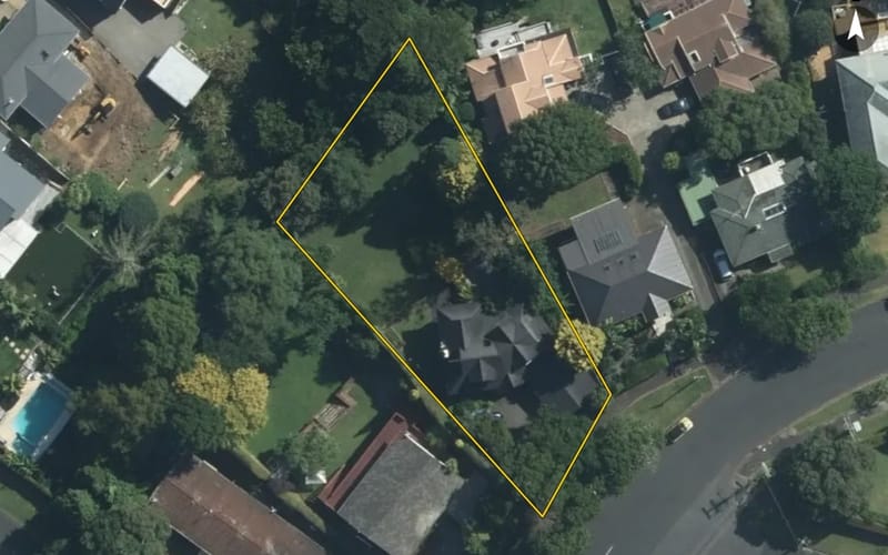 6 Robley Crescent