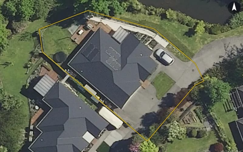 24 Bullmore Place