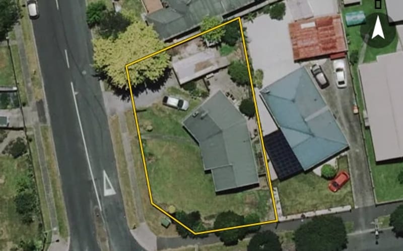 2 Deanwell Avenue