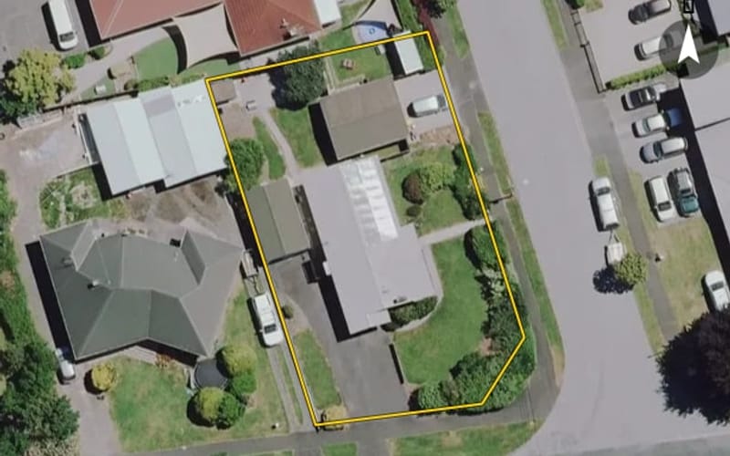 1 Fenwick Crescent