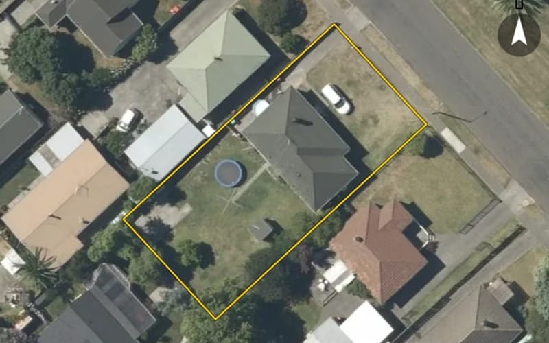 58 Douglas McLean Avenue