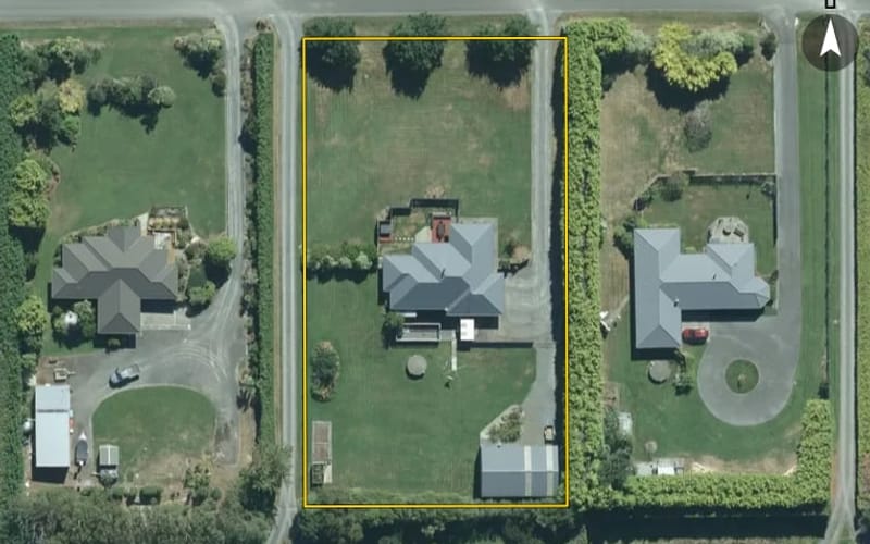 26 Raeburn Avenue