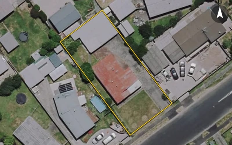4 Lindsay Crescent