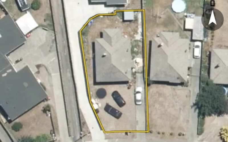 1112B Cunningham Crescent