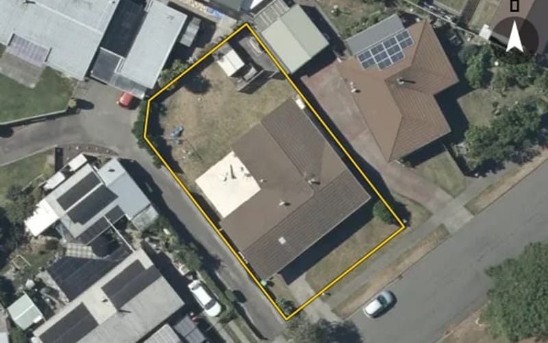 6 Perry Crescent