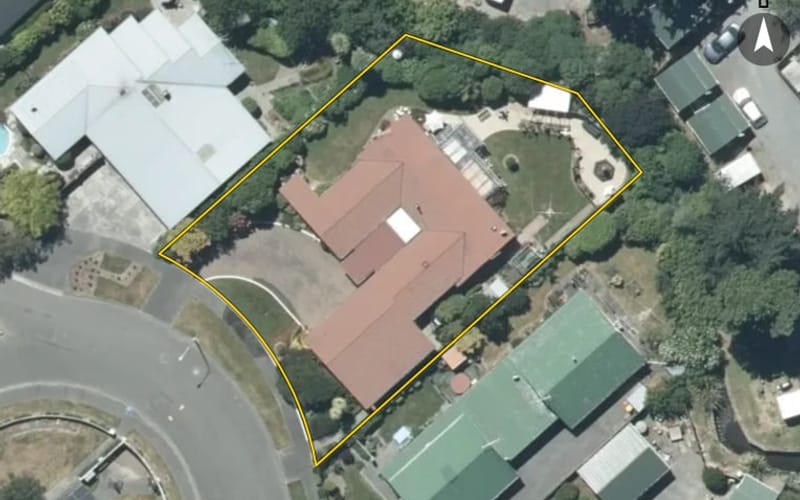 12 Ascot Place