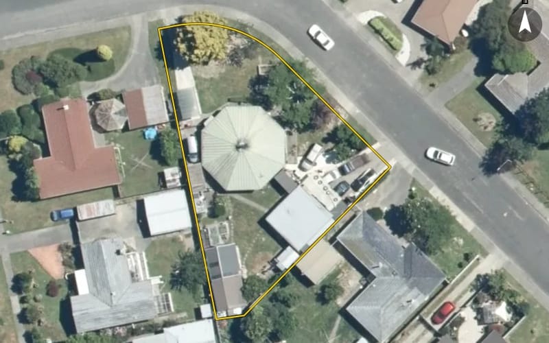 6 Lorne Crescent