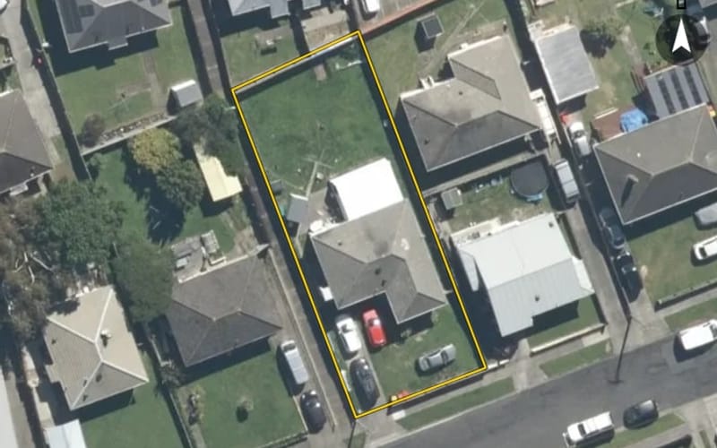 33 Strand Crescent
