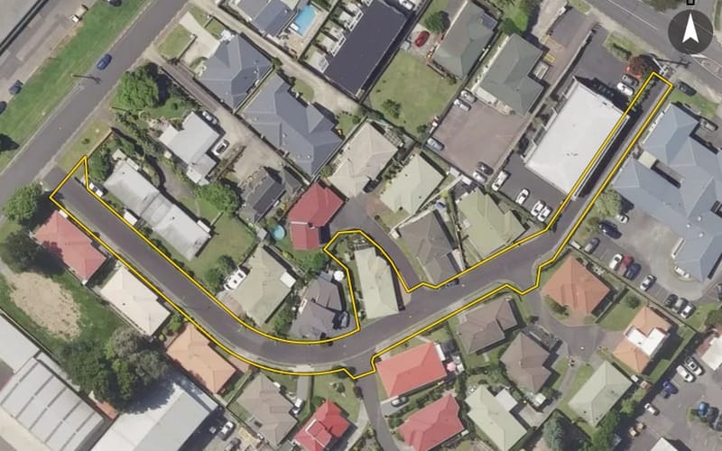 9 Racecourse Way