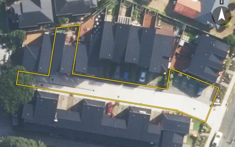 15 Korama Lane