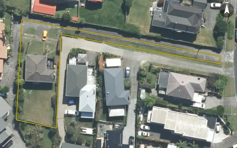 11 Colonial Road