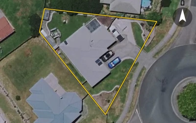 32 Farnborough Drive