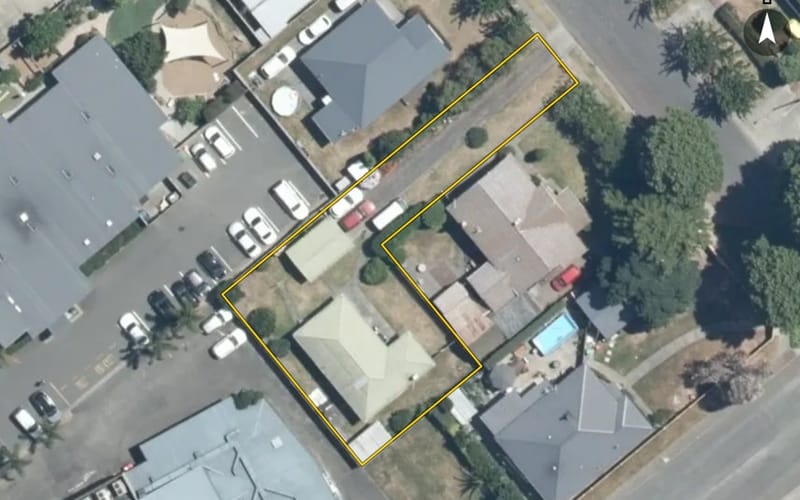 1002A Plunket Street