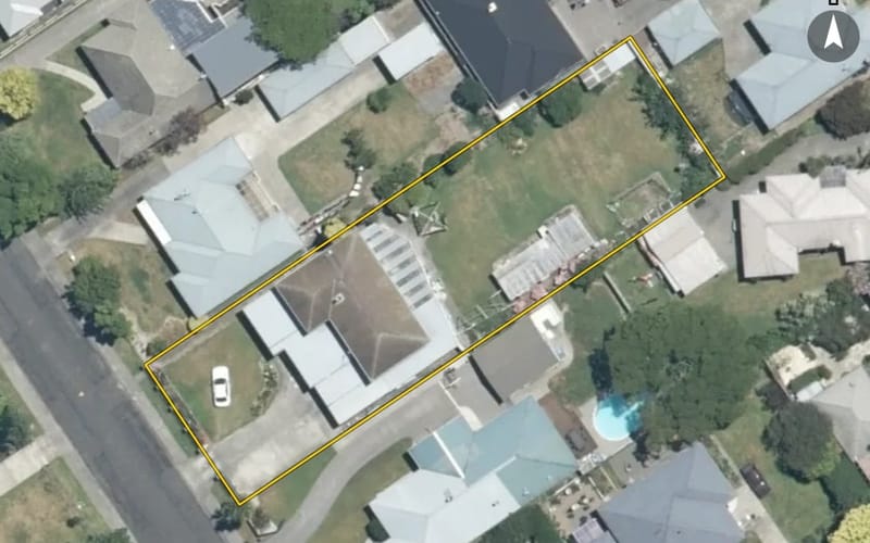 812 Maitland Crescent