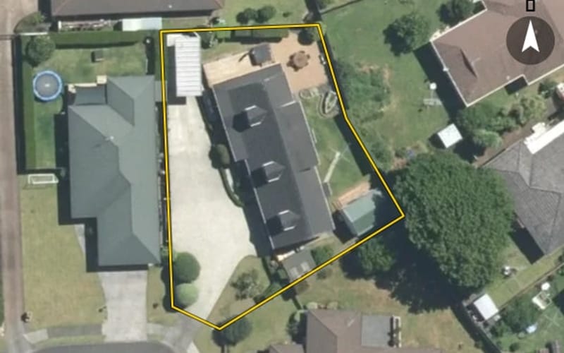 24 Len Garlick Place
