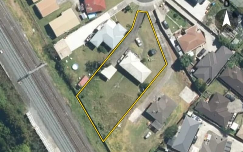 10 Ross Avenue
