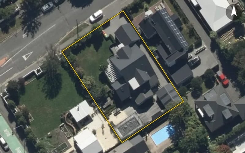 8 Mays Road