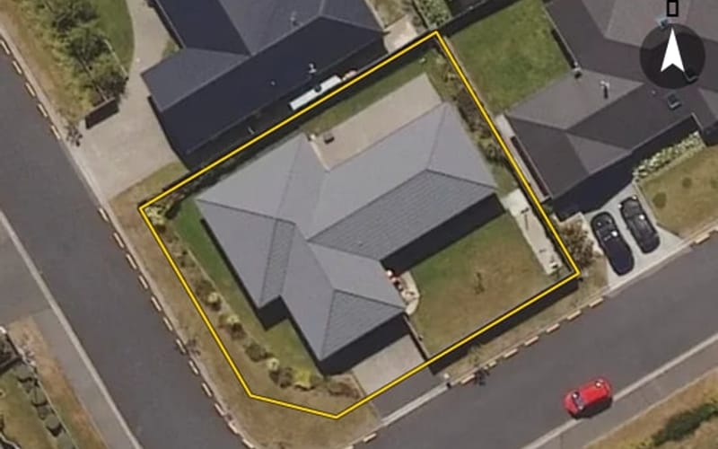 6 Hilltop Crescent