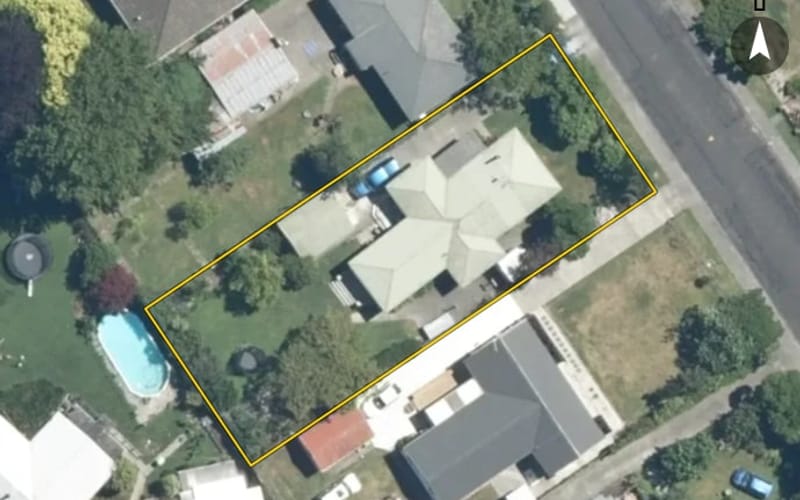 811 Maitland Crescent