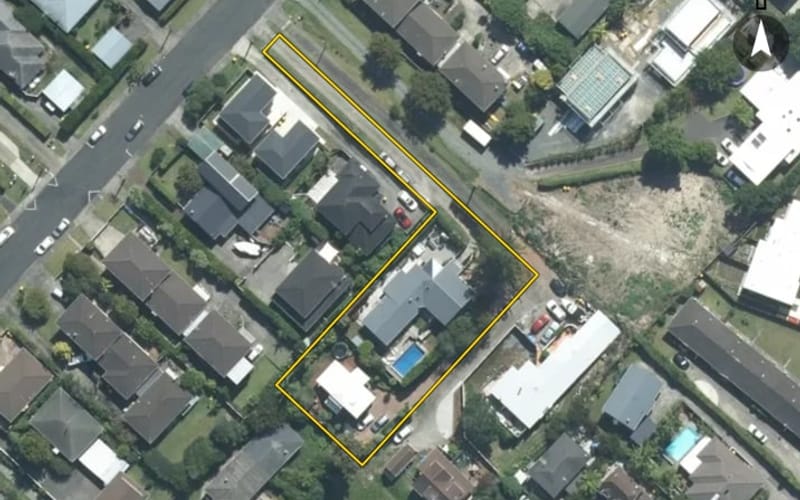 1/16 Gordon Avenue