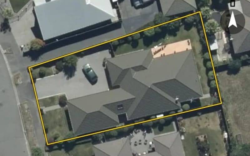 34 Foresters Crescent