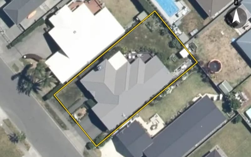 7 Lowry Place