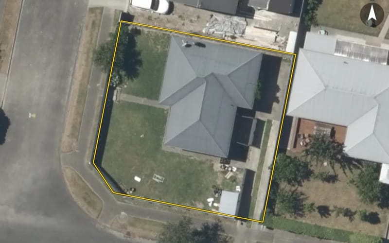 24 Henley Crescent