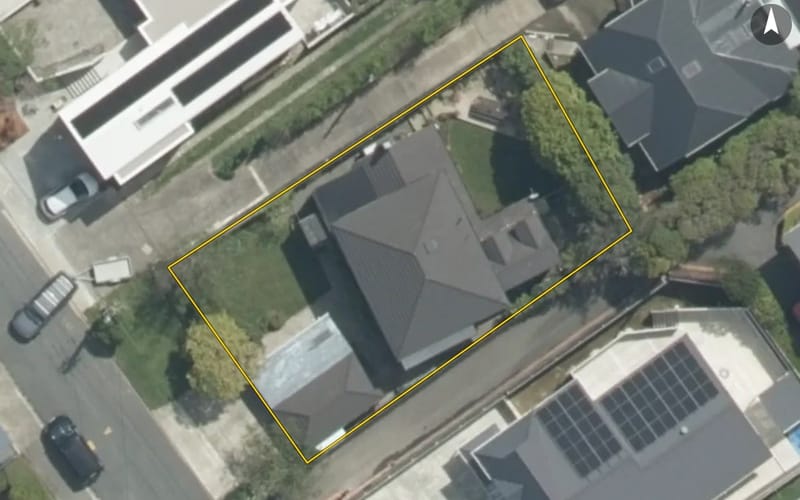 9 Lochiel Road