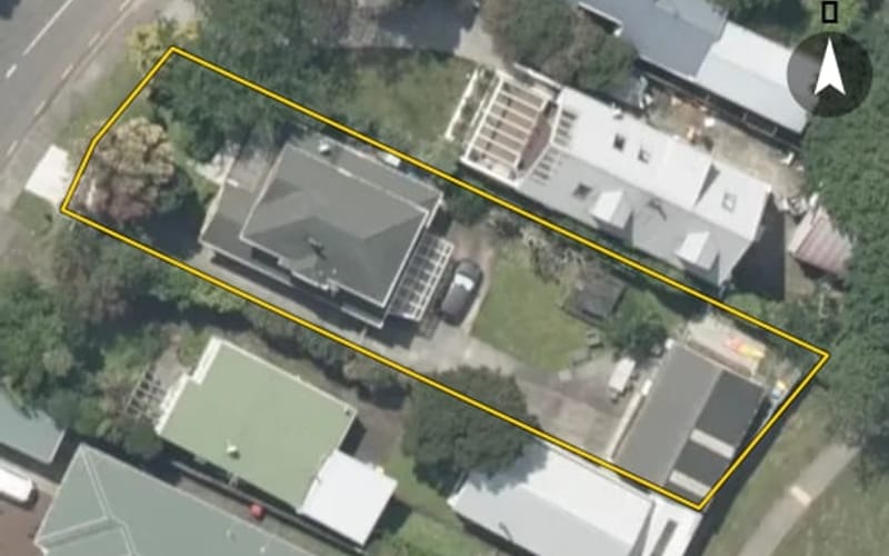 16 Airlie Road