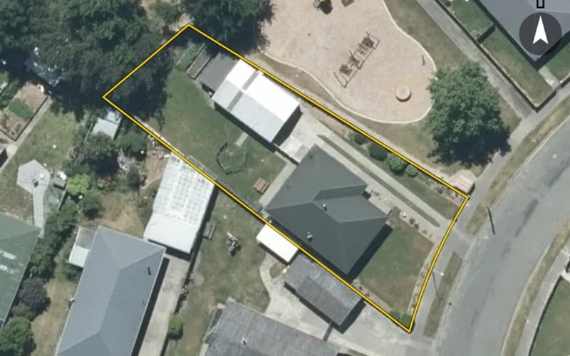 62 Davis Crescent