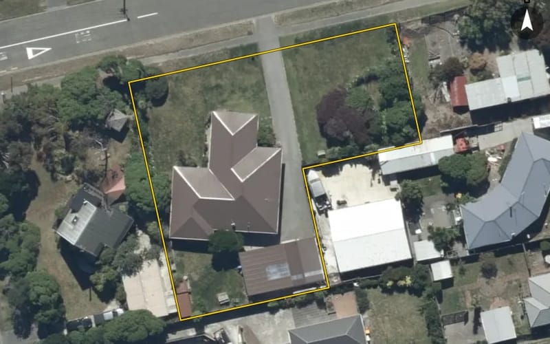 8 Larnach Street
