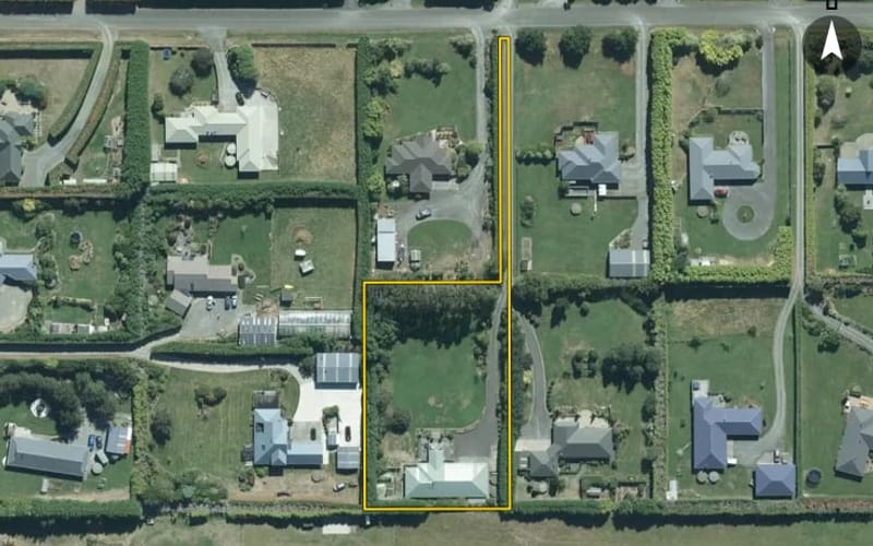 20 Raeburn Avenue