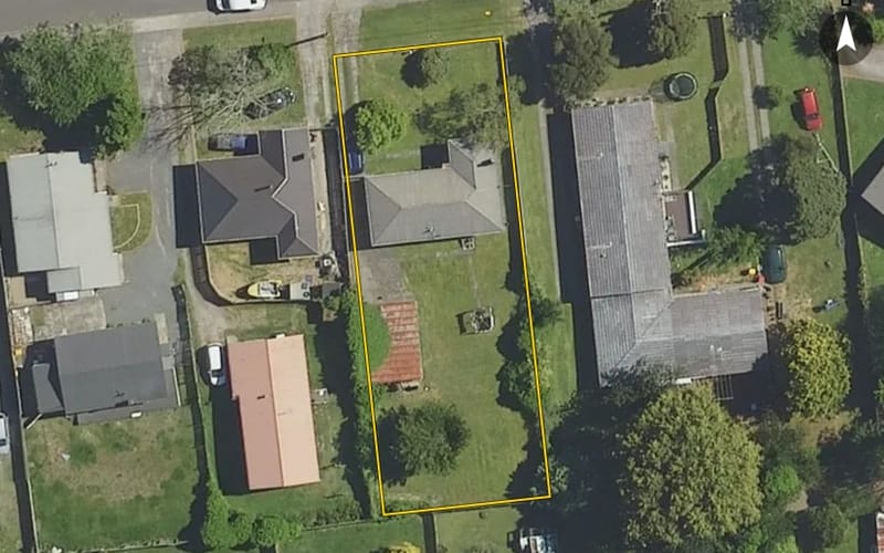 16 Leslie Avenue
