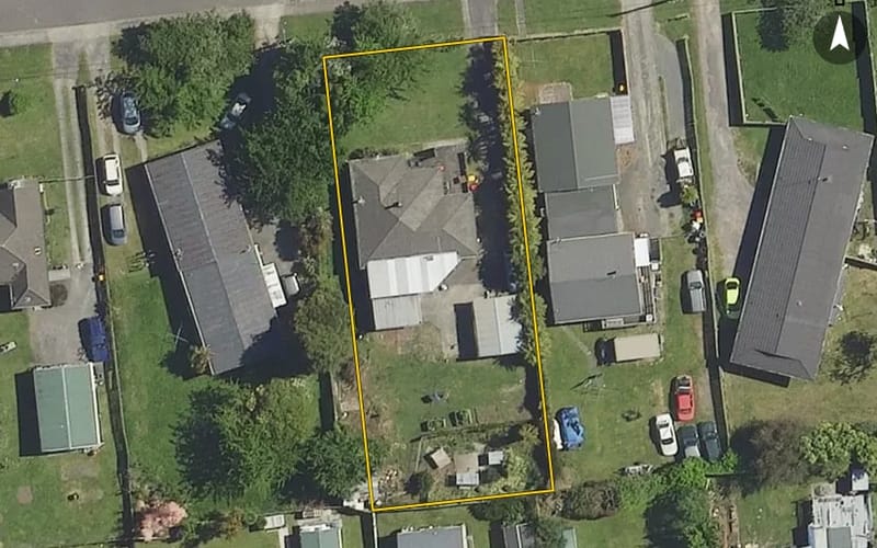 32 Leslie Avenue