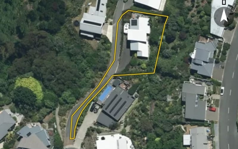 20 Commodore Place