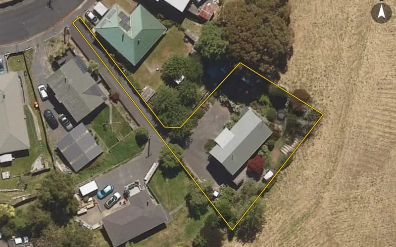 80A Roy Crescent
