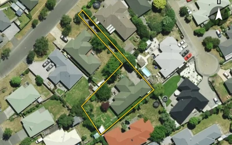 18 Bronte Way
