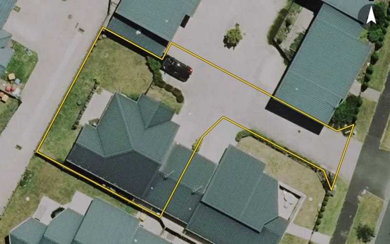 2/2 Lambert Court