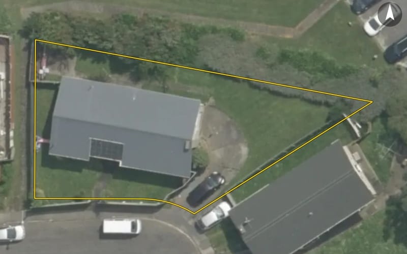 15 Loasby Crescent