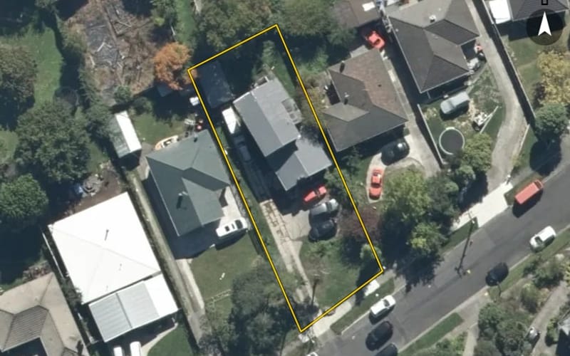 34 Lowry Crescent