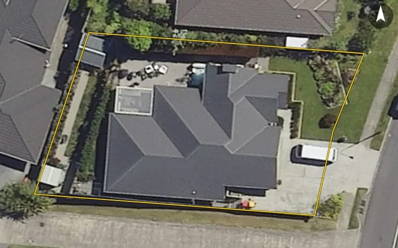 83 Iles Road