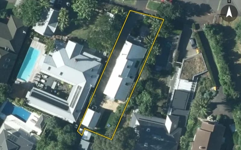 12 Takarunga Road