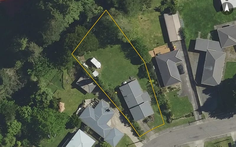 21 La Trobe Place