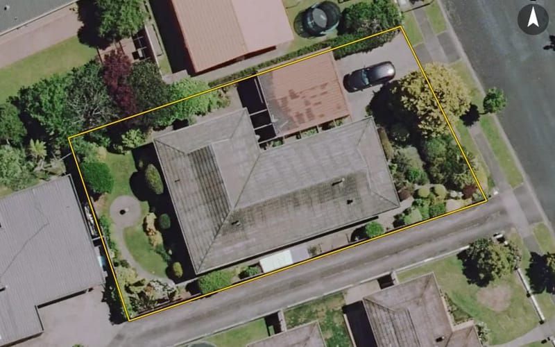 4 McMeekan Avenue