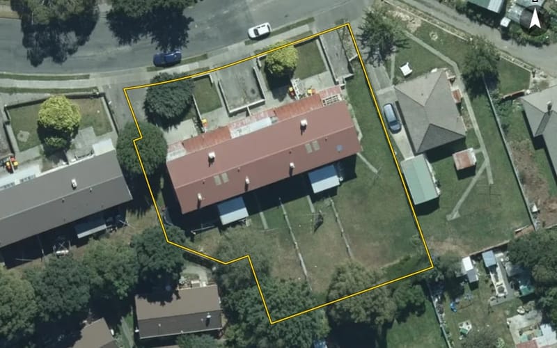25 Lithgow Place East