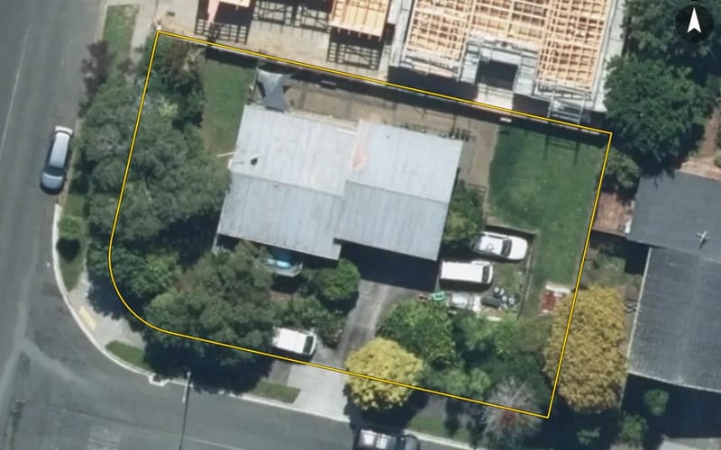 35 Weybridge Crescent