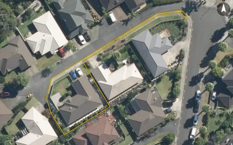 24 Lomas Way