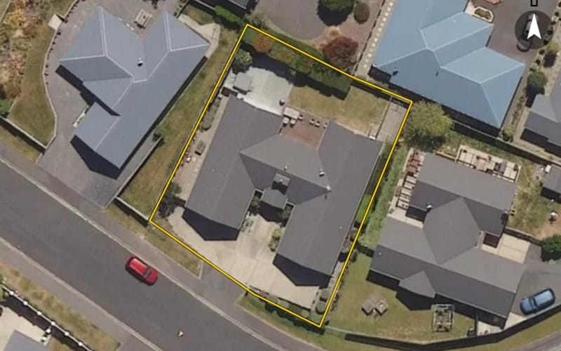 3 Holyport Close